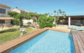 Nice home in Vallebrègues w/ Outdoor swimming pool, Outdoor swimming pool and 3 Bedrooms